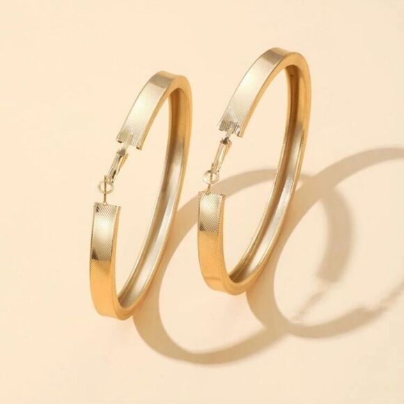 Y2K 90s Yellow Gold Filled Exaggerated Hoop Huggie Earrings - Picture 3 of 8